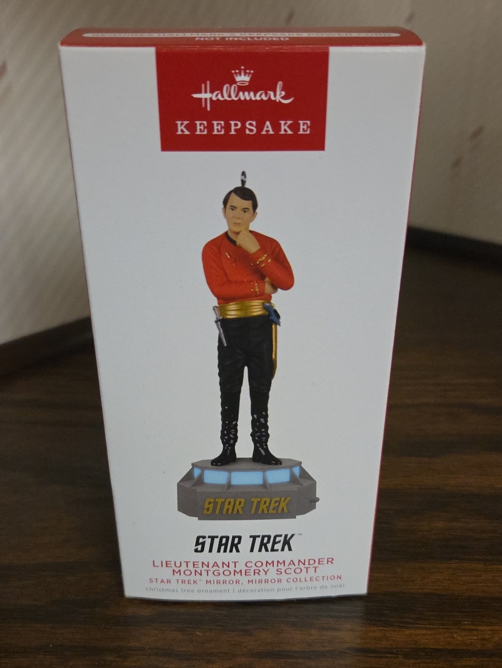 Hallmark KEEPSAKE ORNAMENT LIEUTENANT COMMANDER MONTGOMERY SCOTT STORYTELLERS